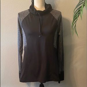 🧥Avia Woman’s Running Jacket with Neck Cover Size M